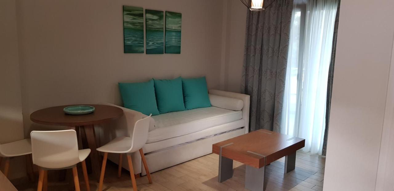 Hatzoudis Luxury Suites Chrysi Ammoudia Extérieur photo