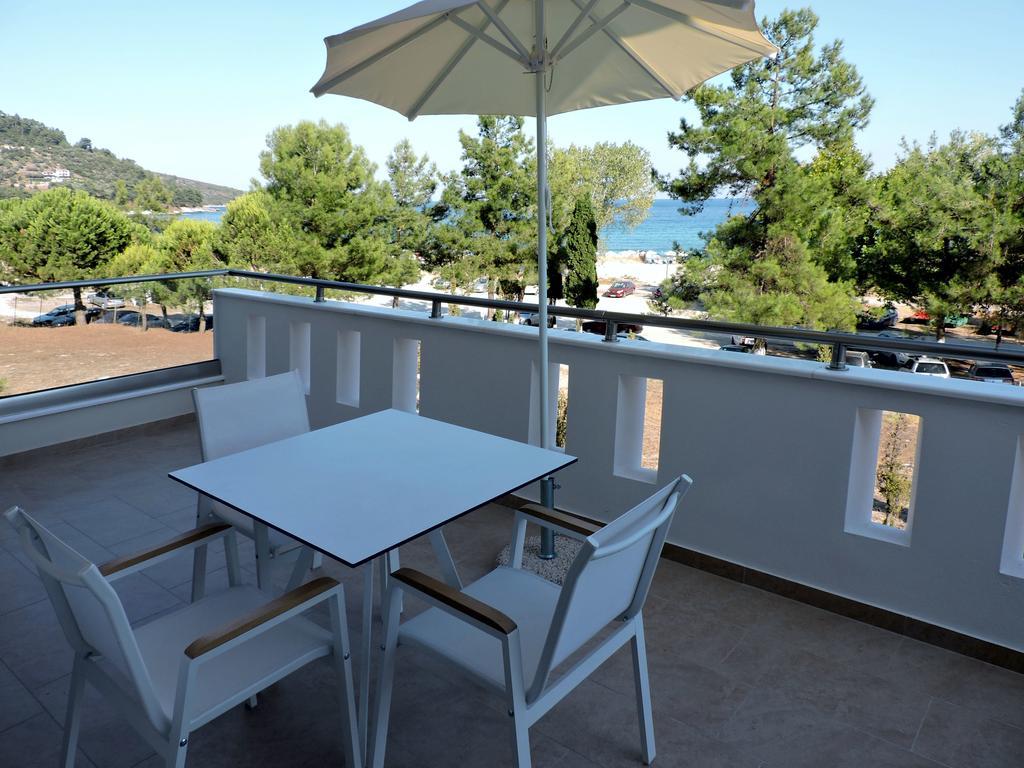 Hatzoudis Luxury Suites Chrysi Ammoudia Extérieur photo