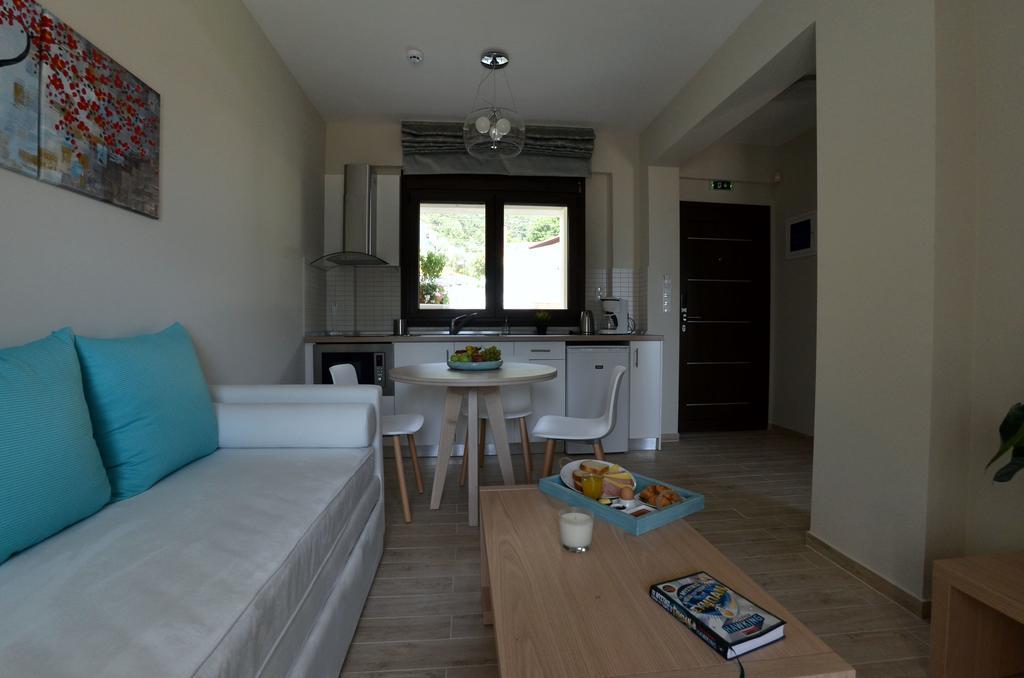 Hatzoudis Luxury Suites Chrysi Ammoudia Extérieur photo