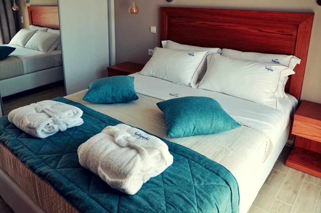 Hatzoudis Luxury Suites Chrysi Ammoudia Extérieur photo